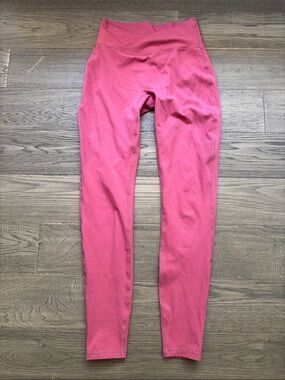 Alphalete | Surface Path Laser Cut Legging Rose Pink Criss Cross Waist XS/S